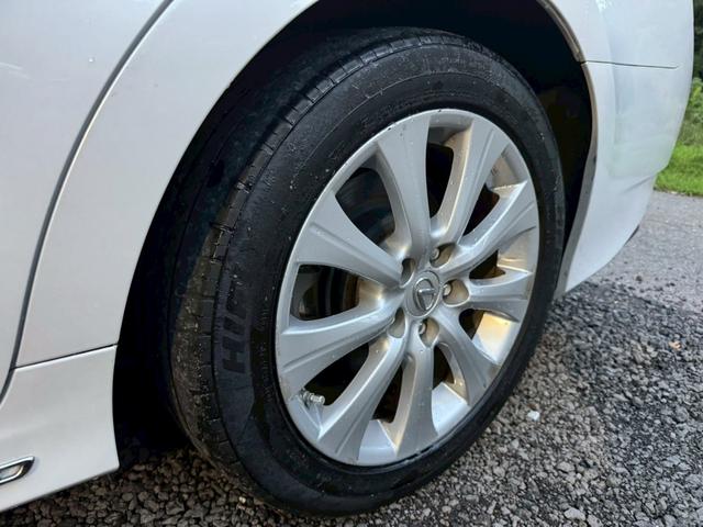 GS 300h Ipkg 後期/サンルーフ/衝突軽減/BSM/レーダークルーズ/レーンキープ/コーナーセンサー/シートヒーター・エアコン/ハンドルヒーター/パワーシート/電動格納ミラー/ETC/バックカメラ/Bluetooth(27枚目)