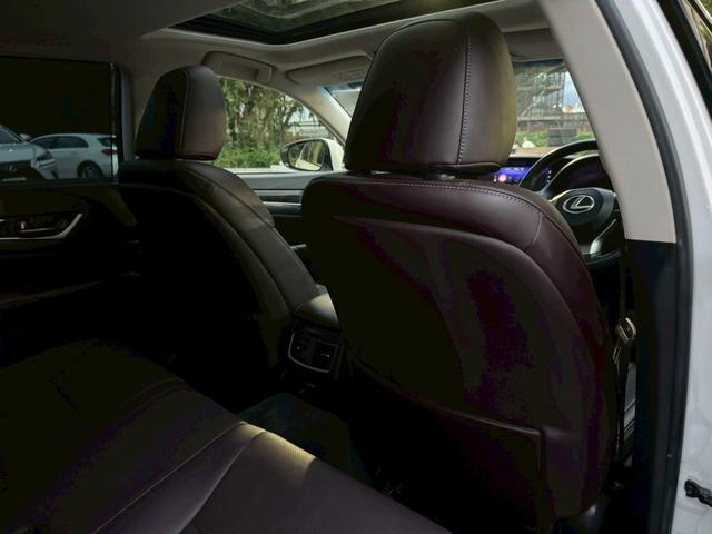 GS 300h Ipkg 後期/サンルーフ/衝突軽減/BSM/レーダークルーズ/レーンキープ/コーナーセンサー/シートヒーター・エアコン/ハンドルヒーター/パワーシート/電動格納ミラー/ETC/バックカメラ/Bluetooth(60枚目)
