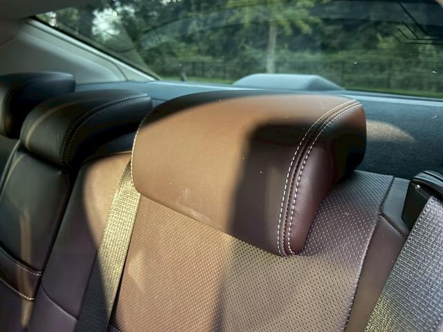 GS 300h Ipkg 後期/サンルーフ/衝突軽減/BSM/レーダークルーズ/レーンキープ/コーナーセンサー/シートヒーター・エアコン/ハンドルヒーター/パワーシート/電動格納ミラー/ETC/バックカメラ/Bluetooth(66枚目)