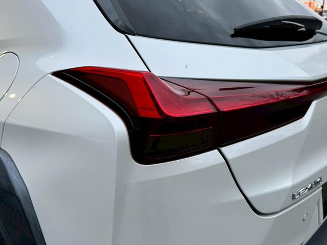 LEXUS UX UX250H VERSION C