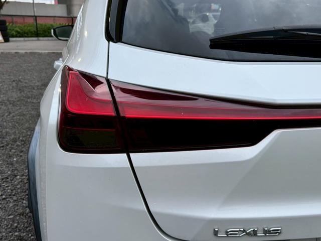 LEXUS UX UX250H VERSION C