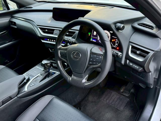 LEXUS UX UX250H VERSION C