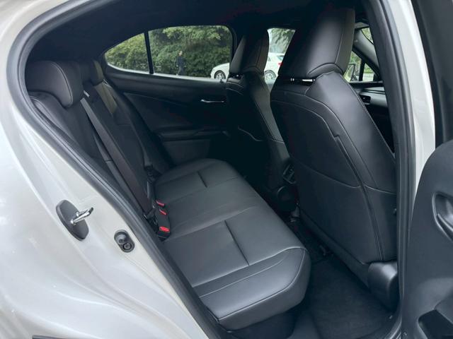 LEXUS UX UX250H VERSION C