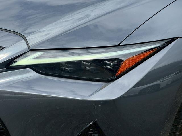 IS 300h Fスポーツ 衝突軽減/全周囲カメラ/レーダークルーズコントロール/コーナーセンサー/BSM/ハンドルヒーター/シートヒーター・エアコン/パワーシート/シートメモリ/ETC/Bluetooth/バックカメラ(5枚目)