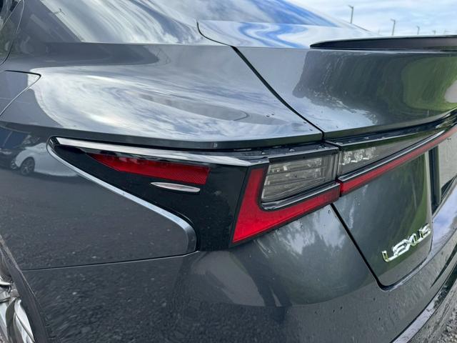 IS 300h Fスポーツ 衝突軽減/全周囲カメラ/レーダークルーズコントロール/コーナーセンサー/BSM/ハンドルヒーター/シートヒーター・エアコン/パワーシート/シートメモリ/ETC/Bluetooth/バックカメラ(30枚目)