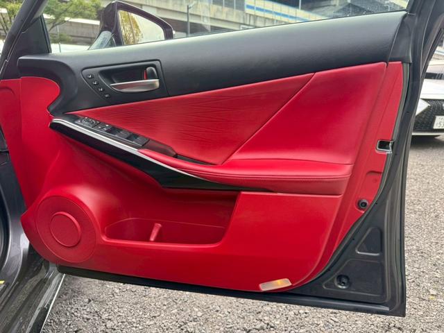 IS 300h Fスポーツ 衝突軽減/全周囲カメラ/レーダークルーズコントロール/コーナーセンサー/BSM/ハンドルヒーター/シートヒーター・エアコン/パワーシート/シートメモリ/ETC/Bluetooth/バックカメラ(31枚目)