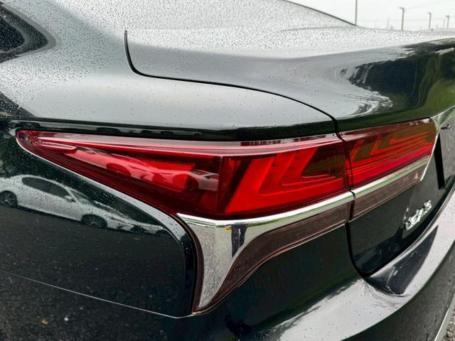 LS 500h VerL 衝突軽減/全周囲カメラ/レーダークルーズコントロール/コーナーセンサー/HUD/BSM/ワンオーナー/ハンドルヒーター/シートヒーター・エアコン/パワーシート/シートメモリ/ETC/Bluetooth(24枚目)
