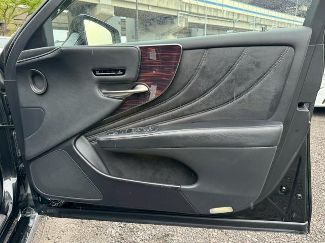 LS 500h VerL 衝突軽減/全周囲カメラ/レーダークルーズコントロール/コーナーセンサー/HUD/BSM/ワンオーナー/ハンドルヒーター/シートヒーター・エアコン/パワーシート/シートメモリ/ETC/Bluetooth(31枚目)