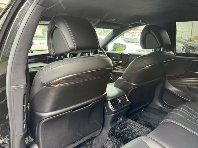 LS 500h VerL 衝突軽減/全周囲カメラ/レーダークルーズコントロール/コーナーセンサー/HUD/BSM/ワンオーナー/ハンドルヒーター/シートヒーター・エアコン/パワーシート/シートメモリ/ETC/Bluetooth(76枚目)