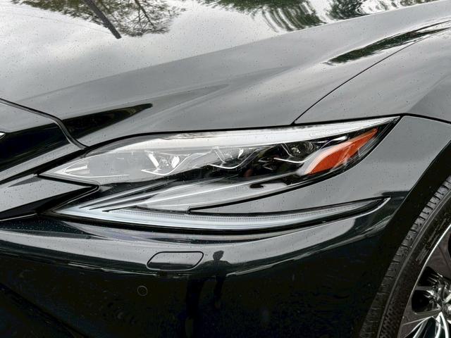 LS 500h エグゼクティブ マークレビンソン/サンルーフ/全周囲カメラ/衝突軽減/レーダークルーズコントロール/コーナーセンサー/HUD/BSM/ハンドルヒーター/シートヒーター・エアコン/パワーシート/後席モニター/ETC(7枚目)