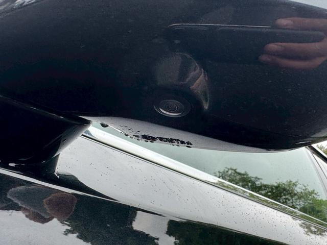 LS 500h エグゼクティブ マークレビンソン/サンルーフ/全周囲カメラ/衝突軽減/レーダークルーズコントロール/コーナーセンサー/HUD/BSM/ハンドルヒーター/シートヒーター・エアコン/パワーシート/後席モニター/ETC(8枚目)