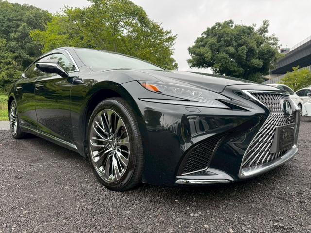 LS 500h エグゼクティブ マークレビンソン/サンルーフ/全周囲カメラ/衝突軽減/レーダークルーズコントロール/コーナーセンサー/HUD/BSM/ハンドルヒーター/シートヒーター・エアコン/パワーシート/後席モニター/ETC(15枚目)