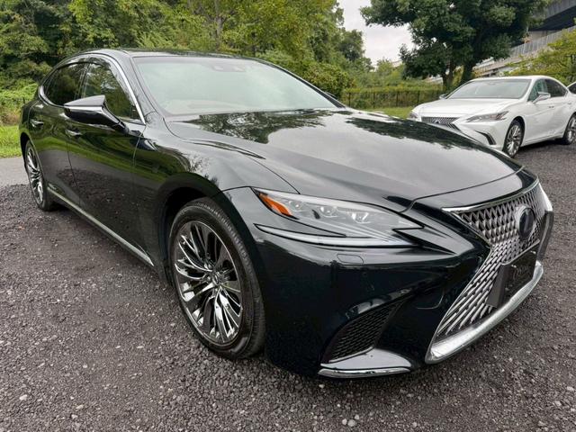 LS 500h エグゼクティブ マークレビンソン/サンルーフ/全周囲カメラ/衝突軽減/レーダークルーズコントロール/コーナーセンサー/HUD/BSM/ハンドルヒーター/シートヒーター・エアコン/パワーシート/後席モニター/ETC(16枚目)