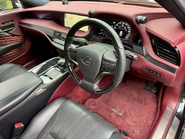 LS 500h エグゼクティブ マークレビンソン/サンルーフ/全周囲カメラ/衝突軽減/レーダークルーズコントロール/コーナーセンサー/HUD/BSM/ハンドルヒーター/シートヒーター・エアコン/パワーシート/後席モニター/ETC(29枚目)