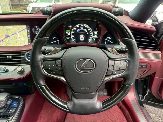 LS 500h エグゼクティブ マークレビンソン/サンルーフ/全周囲カメラ/衝突軽減/レーダークルーズコントロール/コーナーセンサー/HUD/BSM/ハンドルヒーター/シートヒーター・エアコン/パワーシート/後席モニター/ETC(34枚目)