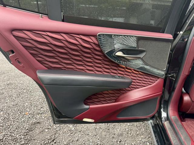 LS 500h エグゼクティブ マークレビンソン/サンルーフ/全周囲カメラ/衝突軽減/レーダークルーズコントロール/コーナーセンサー/HUD/BSM/ハンドルヒーター/シートヒーター・エアコン/パワーシート/後席モニター/ETC(67枚目)