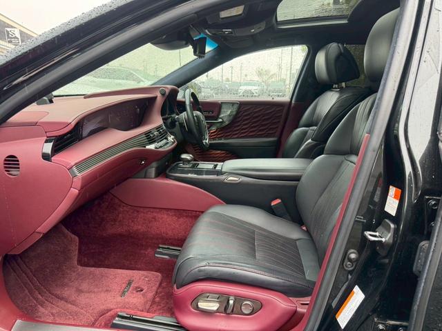 LS 500h エグゼクティブ マークレビンソン/サンルーフ/全周囲カメラ/衝突軽減/レーダークルーズコントロール/コーナーセンサー/HUD/BSM/ハンドルヒーター/シートヒーター・エアコン/パワーシート/後席モニター/ETC(71枚目)