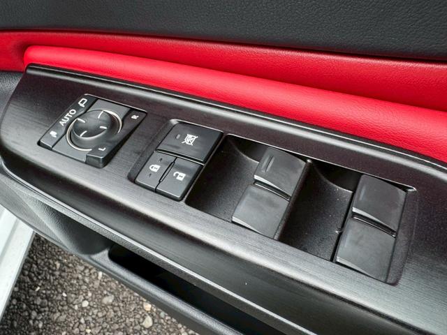 ES 300h Fスポーツ サンルーフ/衝突軽減/レーダークルーズコントロール/コーナーセンサー/BSM/ハンドルヒーター/シートヒーター・エアコン/パワーシート/シートメモリ/ETC/Bluetooth/バックカメラ(30枚目)