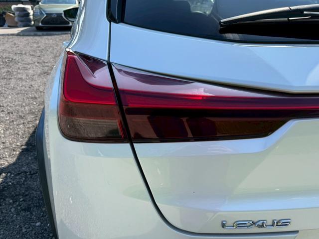 LEXUS UX UX250H VERSION C