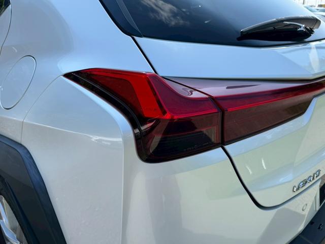 LEXUS UX UX250H VERSION C