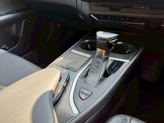 LEXUS UX UX250H VERSION C