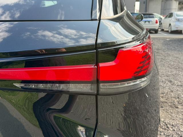 RX 500h Fスポーツパフォーマンス 現行/アドバンスドドライブ/サンルーフ/全周囲カメラ/衝突軽減/レーダークルーズコントロール/コーナーセンサー/HUD/BSM/ハンドルヒーター/シートヒーター・エアコン/パワーシート/ETC(20枚目)