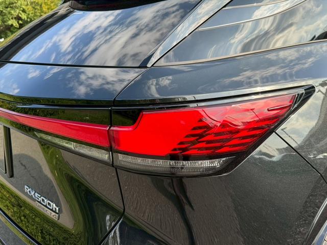 RX 500h Fスポーツパフォーマンス 現行/アドバンスドドライブ/サンルーフ/全周囲カメラ/衝突軽減/レーダークルーズコントロール/コーナーセンサー/HUD/BSM/ハンドルヒーター/シートヒーター・エアコン/パワーシート/ETC(25枚目)