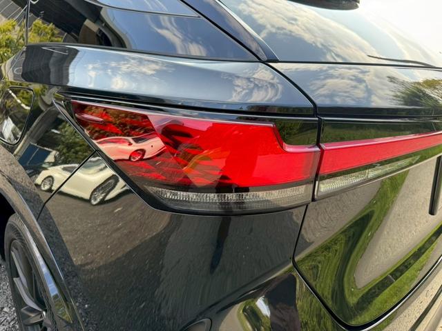 RX 500h Fスポーツパフォーマンス 現行/アドバンスドドライブ/サンルーフ/全周囲カメラ/衝突軽減/レーダークルーズコントロール/コーナーセンサー/HUD/BSM/ハンドルヒーター/シートヒーター・エアコン/パワーシート/ETC(26枚目)