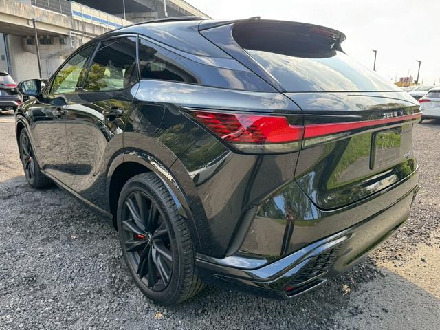 RX 500h Fスポーツパフォーマンス 現行/アドバンスドドライブ/サンルーフ/全周囲カメラ/衝突軽減/レーダークルーズコントロール/コーナーセンサー/HUD/BSM/ハンドルヒーター/シートヒーター・エアコン/パワーシート/ETC(31枚目)