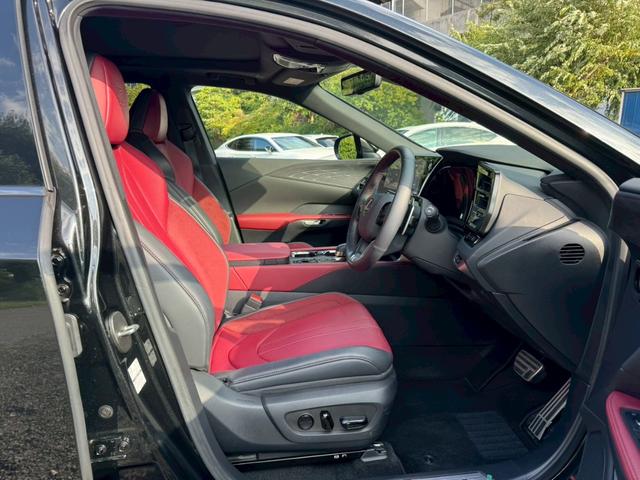 RX 500h Fスポーツパフォーマンス 現行/アドバンスドドライブ/サンルーフ/全周囲カメラ/衝突軽減/レーダークルーズコントロール/コーナーセンサー/HUD/BSM/ハンドルヒーター/シートヒーター・エアコン/パワーシート/ETC(36枚目)