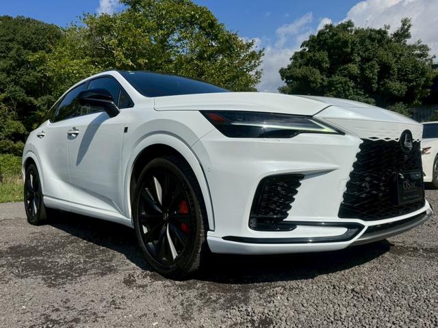 RX 500h Fスポーツパフォーマンス 現行/ワンオーナー/アドバンスドライブ/コーナーセンサー/サンルーフ/全周囲カメラ/レーダークルーズ/デジタルインナーミラー/電動リアゲート/ハンドルヒーター/シートヒーター・エアコン/ETC(15枚目)