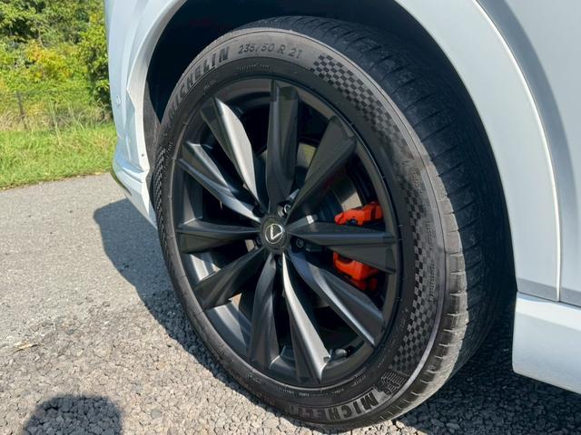 RX 500h Fスポーツパフォーマンス 現行/ワンオーナー/アドバンスドライブ/コーナーセンサー/サンルーフ/全周囲カメラ/レーダークルーズ/デジタルインナーミラー/電動リアゲート/ハンドルヒーター/シートヒーター・エアコン/ETC(28枚目)