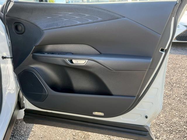 RX 500h Fスポーツパフォーマンス 現行/ワンオーナー/アドバンスドライブ/コーナーセンサー/サンルーフ/全周囲カメラ/レーダークルーズ/デジタルインナーミラー/電動リアゲート/ハンドルヒーター/シートヒーター・エアコン/ETC(34枚目)