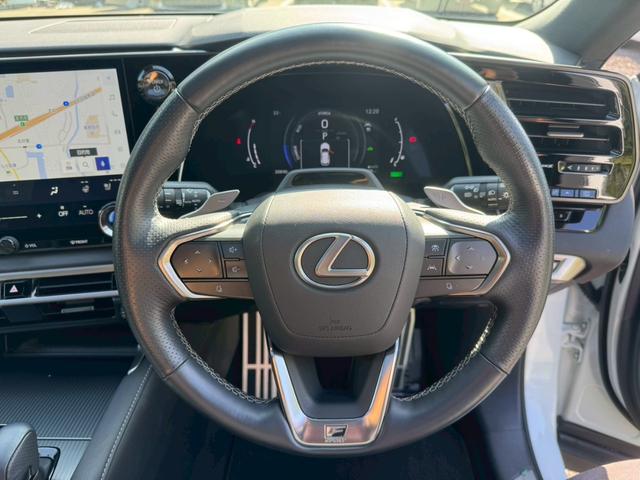 RX 500h Fスポーツパフォーマンス 現行/ワンオーナー/アドバンスドライブ/コーナーセンサー/サンルーフ/全周囲カメラ/レーダークルーズ/デジタルインナーミラー/電動リアゲート/ハンドルヒーター/シートヒーター・エアコン/ETC(41枚目)