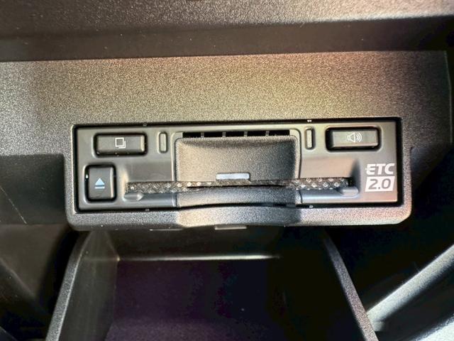 RX 500h Fスポーツパフォーマンス 現行/ワンオーナー/アドバンスドライブ/コーナーセンサー/サンルーフ/全周囲カメラ/レーダークルーズ/デジタルインナーミラー/電動リアゲート/ハンドルヒーター/シートヒーター・エアコン/ETC(48枚目)