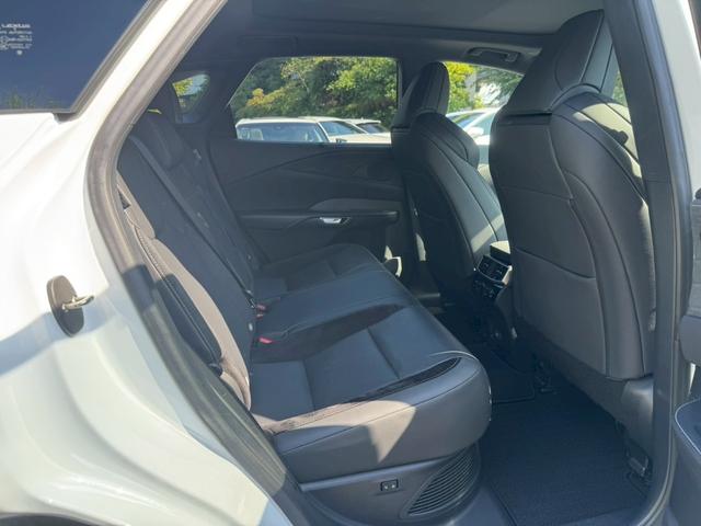 RX 500h Fスポーツパフォーマンス 現行/ワンオーナー/アドバンスドライブ/コーナーセンサー/サンルーフ/全周囲カメラ/レーダークルーズ/デジタルインナーミラー/電動リアゲート/ハンドルヒーター/シートヒーター・エアコン/ETC(62枚目)