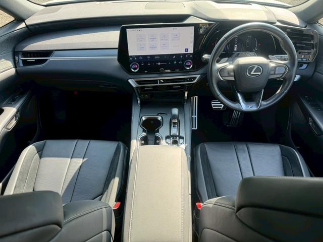 RX 500h Fスポーツパフォーマンス 現行/ワンオーナー/アドバンスドライブ/コーナーセンサー/サンルーフ/全周囲カメラ/レーダークルーズ/デジタルインナーミラー/電動リアゲート/ハンドルヒーター/シートヒーター・エアコン/ETC(67枚目)