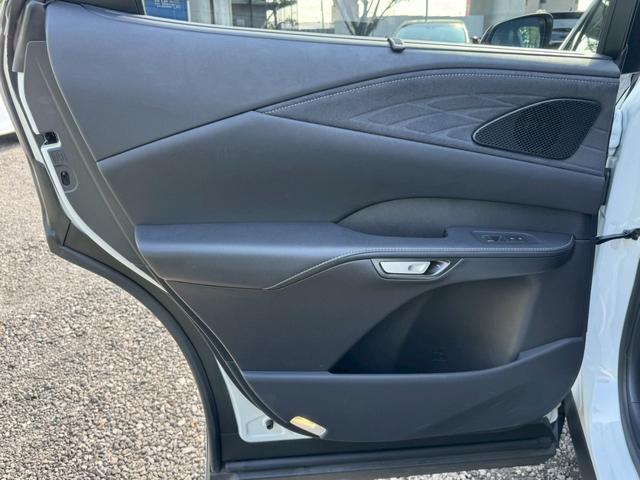 RX 500h Fスポーツパフォーマンス 現行/ワンオーナー/アドバンスドライブ/コーナーセンサー/サンルーフ/全周囲カメラ/レーダークルーズ/デジタルインナーミラー/電動リアゲート/ハンドルヒーター/シートヒーター・エアコン/ETC(70枚目)