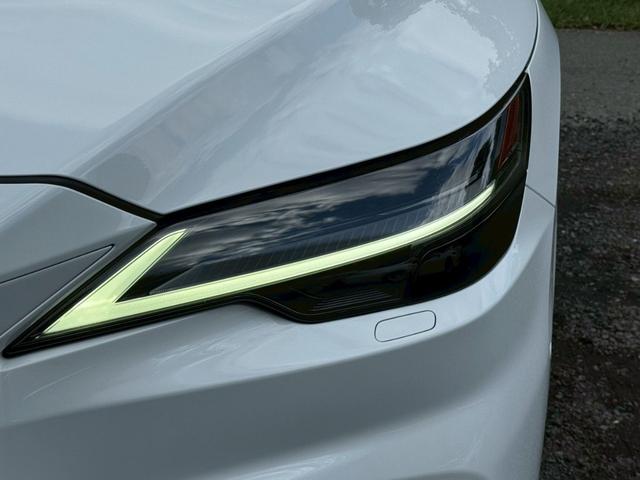 ＲＸ ５００ｈ　Ｆスポーツパフォーマンス　現行／アドバンストドライブ／ワンオーナー／サンルーフ／全周囲カメラ／衝突軽減／レーダークルーズコントロール／コーナーセンサー／ＢＳＭ／ハンドルヒーター／シートヒーター・エアコン／パワーシート／ＥＴＣ（4枚目）