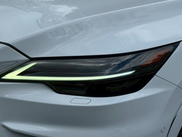 ＲＸ ５００ｈ　Ｆスポーツパフォーマンス　現行／アドバンストドライブ／ワンオーナー／サンルーフ／全周囲カメラ／衝突軽減／レーダークルーズコントロール／コーナーセンサー／ＢＳＭ／ハンドルヒーター／シートヒーター・エアコン／パワーシート／ＥＴＣ（7枚目）