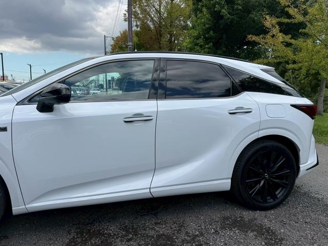 ＲＸ ５００ｈ　Ｆスポーツパフォーマンス　現行／アドバンストドライブ／ワンオーナー／サンルーフ／全周囲カメラ／衝突軽減／レーダークルーズコントロール／コーナーセンサー／ＢＳＭ／ハンドルヒーター／シートヒーター・エアコン／パワーシート／ＥＴＣ（13枚目）