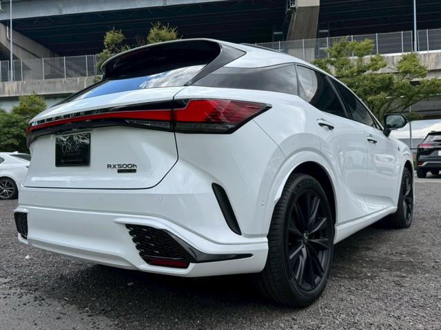 ＲＸ ５００ｈ　Ｆスポーツパフォーマンス　現行／アドバンストドライブ／ワンオーナー／サンルーフ／全周囲カメラ／衝突軽減／レーダークルーズコントロール／コーナーセンサー／ＢＳＭ／ハンドルヒーター／シートヒーター・エアコン／パワーシート／ＥＴＣ（23枚目）