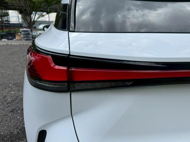 ＲＸ ５００ｈ　Ｆスポーツパフォーマンス　現行／アドバンストドライブ／ワンオーナー／サンルーフ／全周囲カメラ／衝突軽減／レーダークルーズコントロール／コーナーセンサー／ＢＳＭ／ハンドルヒーター／シートヒーター・エアコン／パワーシート／ＥＴＣ（27枚目）