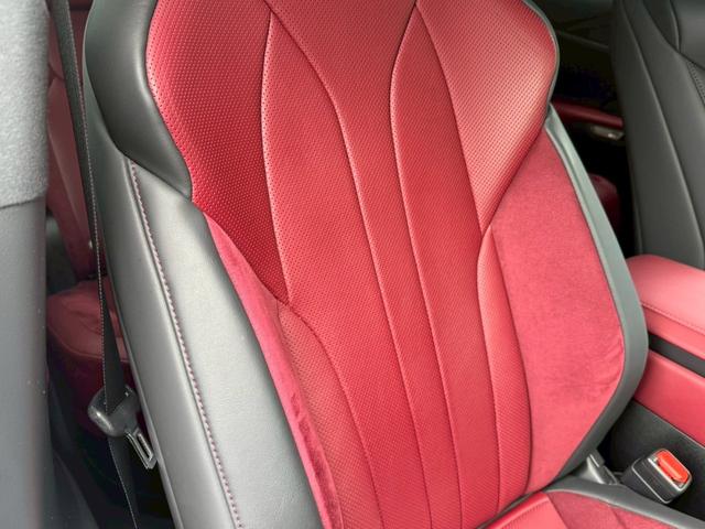 ＲＸ ５００ｈ　Ｆスポーツパフォーマンス　現行／アドバンストドライブ／ワンオーナー／サンルーフ／全周囲カメラ／衝突軽減／レーダークルーズコントロール／コーナーセンサー／ＢＳＭ／ハンドルヒーター／シートヒーター・エアコン／パワーシート／ＥＴＣ（35枚目）