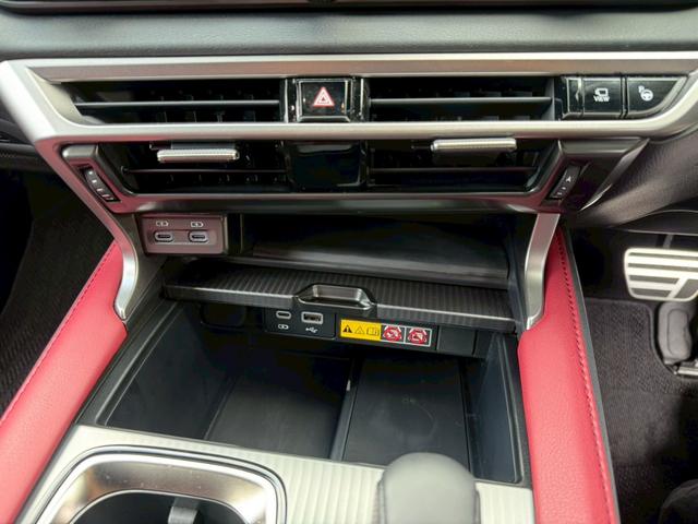 ＲＸ ５００ｈ　Ｆスポーツパフォーマンス　現行／アドバンストドライブ／ワンオーナー／サンルーフ／全周囲カメラ／衝突軽減／レーダークルーズコントロール／コーナーセンサー／ＢＳＭ／ハンドルヒーター／シートヒーター・エアコン／パワーシート／ＥＴＣ（47枚目）