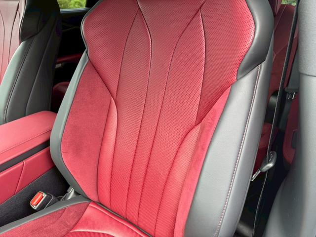 ＲＸ ５００ｈ　Ｆスポーツパフォーマンス　現行／アドバンストドライブ／ワンオーナー／サンルーフ／全周囲カメラ／衝突軽減／レーダークルーズコントロール／コーナーセンサー／ＢＳＭ／ハンドルヒーター／シートヒーター・エアコン／パワーシート／ＥＴＣ（77枚目）