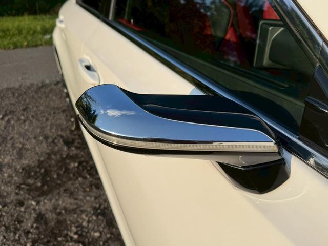 ES 300h Fスポーツ サンルーフ/デジタルインナーミラー/全周囲カメラ/衝突軽減/レーダークルーズ/コーナーセンサー/ブラインドスポットモニター/シートヒーター・エアコン/ハンドルヒーター/Bluetooth/ETC(12枚目)