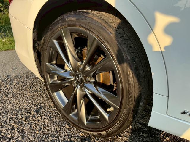 ES 300h Fスポーツ サンルーフ/デジタルインナーミラー/全周囲カメラ/衝突軽減/レーダークルーズ/コーナーセンサー/ブラインドスポットモニター/シートヒーター・エアコン/ハンドルヒーター/Bluetooth/ETC(22枚目)