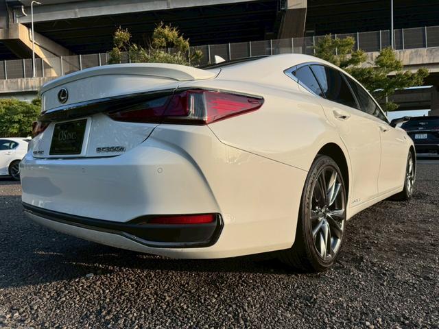 ES 300h Fスポーツ サンルーフ/デジタルインナーミラー/全周囲カメラ/衝突軽減/レーダークルーズ/コーナーセンサー/ブラインドスポットモニター/シートヒーター・エアコン/ハンドルヒーター/Bluetooth/ETC(23枚目)