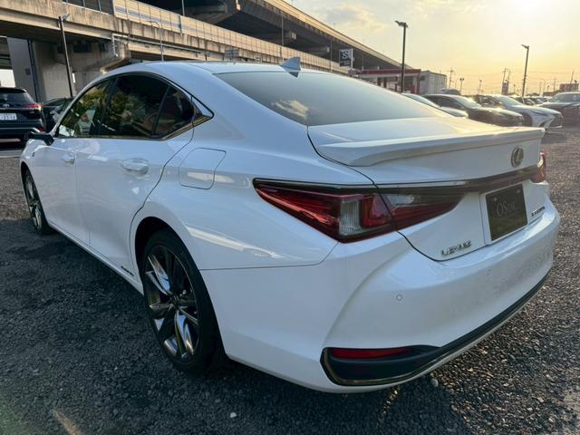 ES 300h Fスポーツ サンルーフ/デジタルインナーミラー/全周囲カメラ/衝突軽減/レーダークルーズ/コーナーセンサー/ブラインドスポットモニター/シートヒーター・エアコン/ハンドルヒーター/Bluetooth/ETC(25枚目)